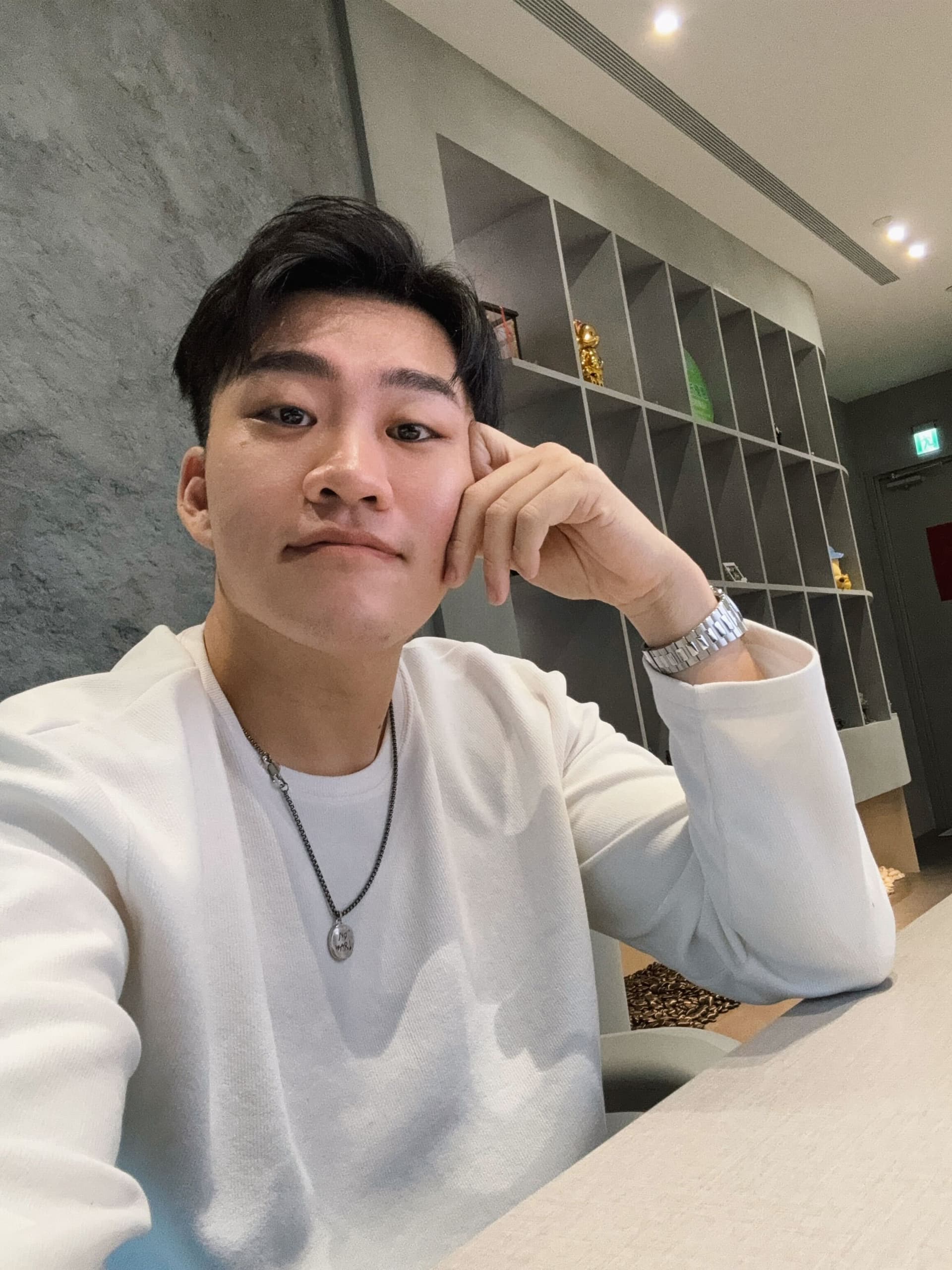 Joeman與蕭伊分手後,蕭伊提出多項指控;Joeman道歉但未逐項回應